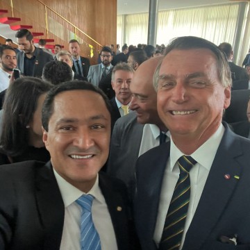 André Ferreira é recebido por Bolsonaro em Brasília que o parabeniza e pede empenho no segundo turno 