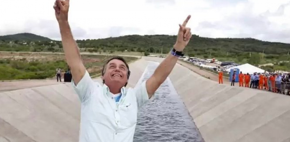 Bolsonaro inaugura obra hídrica em Pernambuco, mas ainda não pode distribuir água