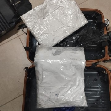 PF prende em flagrante espanhola com 4 kg de cocaína no Aeroporto do Recife