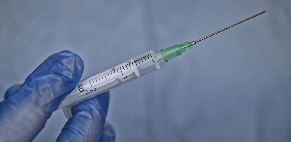 Anvisa alerta para venda de vacinas falsas contra covid-19 na internet