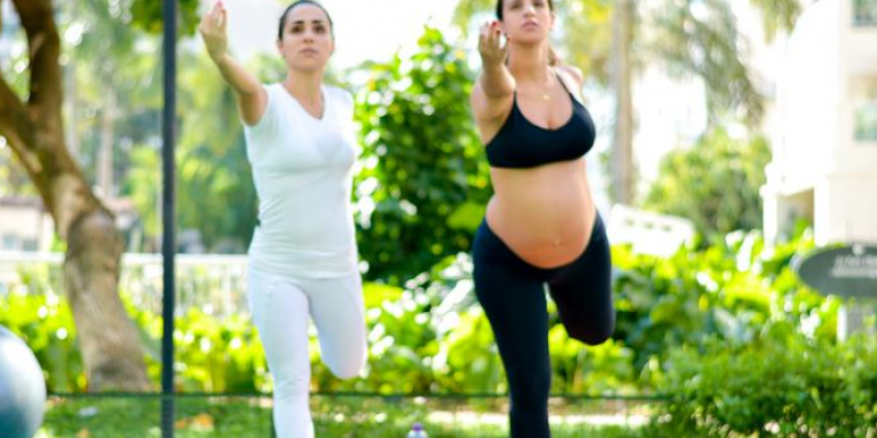 A gravidez no verão exige cuidados extras para manter o bem-estar da mulher.