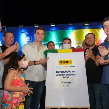 Miguel Coelho inaugura mais uma avenida duplicada em Petrolina