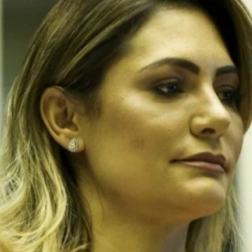 Câmara de Vereadores do Recife rejeita proposta de homenagem a Michelle Bolsonaro