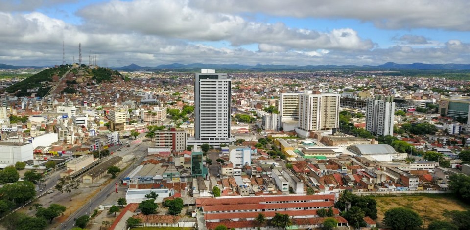 Shoppings, bares e restaurantes terão funcionamento reduzido em Caruaru