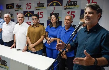 Raul Henry é reconduzido à presidência do MDB em Pernambuco 