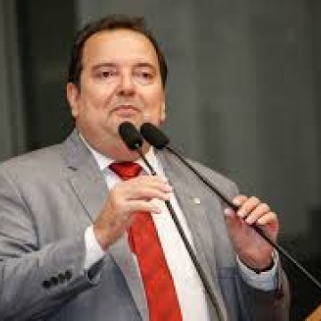 Rogério Leão anuncia que não disputará reeleição