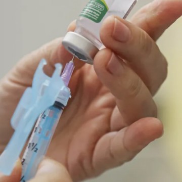 PE recebe vacina contra influenza e antecipa vacinação nos municípios