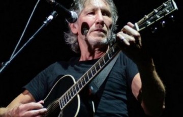 Roger Waters canta We Shall Overcome em live coletiva