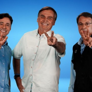  “Quem vota 22 para presidente também vota 22 para eleger Anderson Ferreira governador”, afirma Bolsonaro 