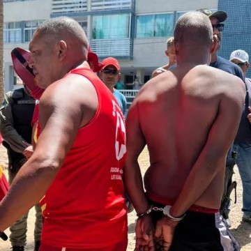 Homem é detido após insistir em tomar banho em trecho proibido na praia de Piedade