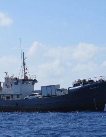 Dois corpos de tripulantes de naufrágio em Noronha são encontrados; Marinha busca dois desaparecidos