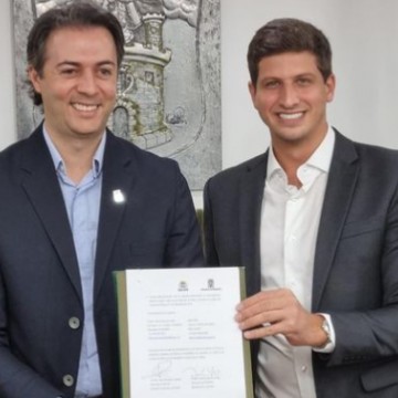 Recife e Medellín assinam acordo de cooperação para trocas de experiências