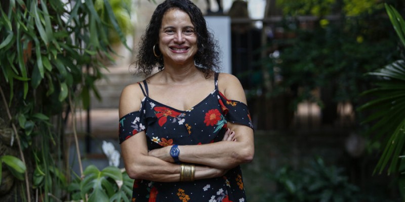 Coluna da quarta | O fator Luciana Santos