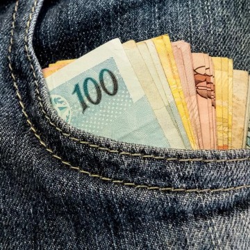 Prefeitura do Recife antecipa salário do mês de junho e injeta R$ 225 milhões na economia da capital