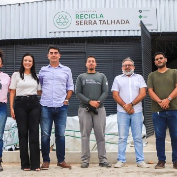 Raiumundo Pimentel visita cooperativa de reciclagem e planeja implementar modelo sustentável em Araripina