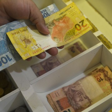 Desenrola beneficiará brasileiros com dívidas de até R$ 5 mil