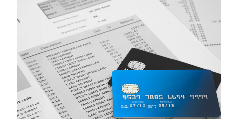 É importante verificar a fatura do cartão de crédito regularmente