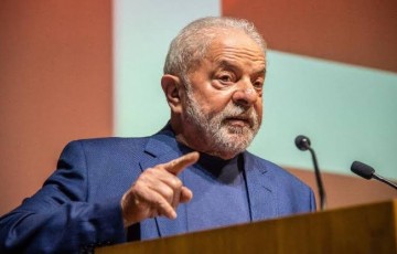 Lula deve definir estrutura do governo neste domingo