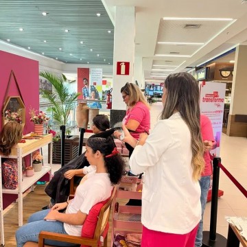 Ação solidária promove corte de cabelo para confecção de perucas para pacientes com câncer
