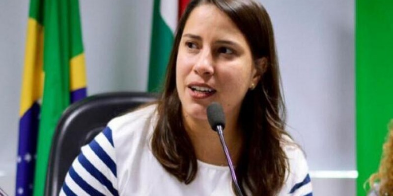 A ex-prefeita de Caruaru, Raquel Lyra, se referiu à gestão estadual de Paulo Câmara sem resultados efetivos