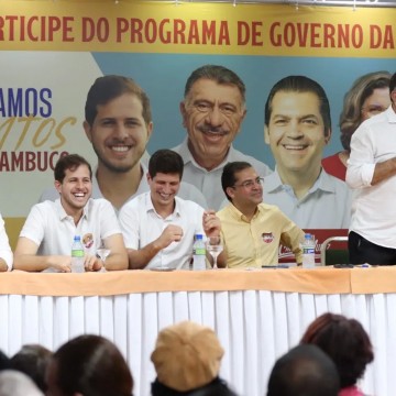 José Patriota recebe o apoio de lideranças políticas no Recife 