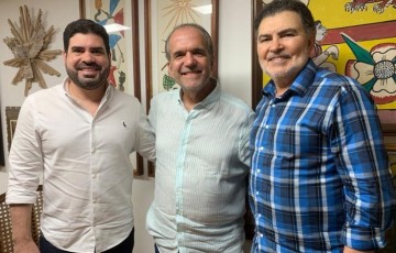Senador Fernando Dueire se reúne com Toninho e Tony Gel para debater a estratégia do MDB em Caruaru 