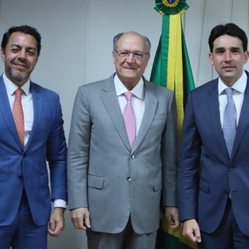 Ministro Silvio Costa Filho se reúne com vice-presidente Geraldo Alckmin para discutir obras para São Paulo 