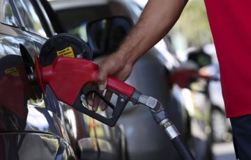 Petrobras anuncia novo reajuste no preço do gás de cozinha e gasolina