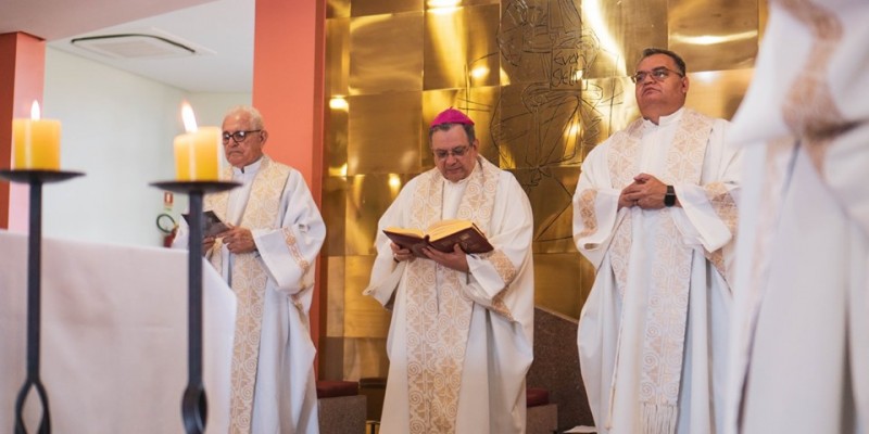 A cerimônia de abertura contou com a presença dos 21 bispos e arcebispos