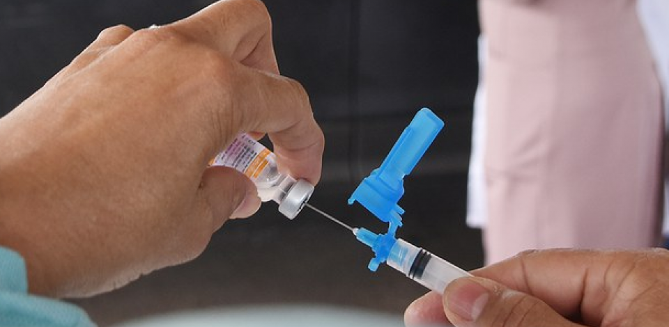 Segunda dose da vacina da Covid-19 deve ser tomada mesmo fora do prazo