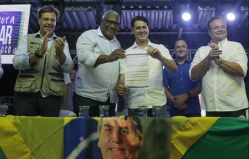 Anderson e Gilson recebem apoio do prefeito de Barreiros em ato da Caravana Simbora Mudar Pernambuco