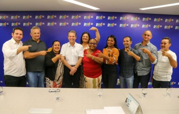 Judite Botafogo, sua vice e a bancada de vereadores declaram voto a André de Paula para senador 