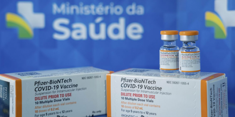  A Anvisa informou que a medida vale para as vacinas com validade inicial de nove e 12 meses, que passarão a ter seis e três meses adicionais, respectivamente. 
