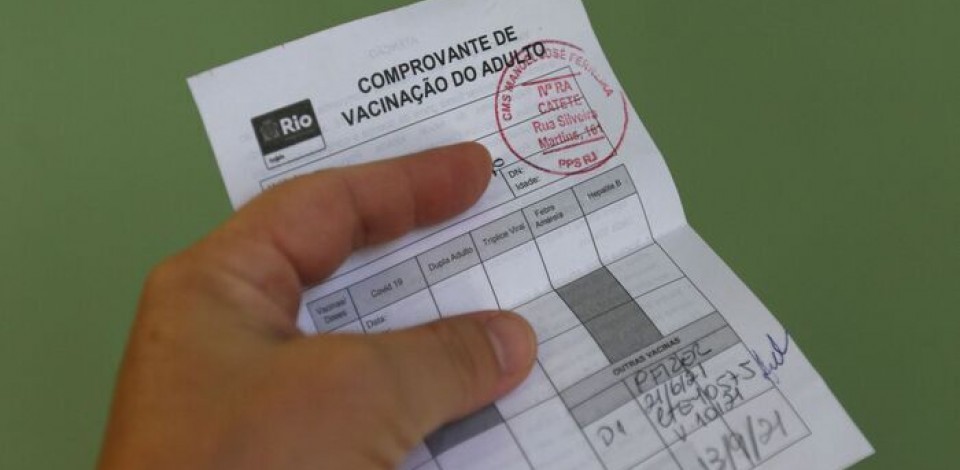Cartão de vacinação passa a ser exigido em repartições do Governo do Estado