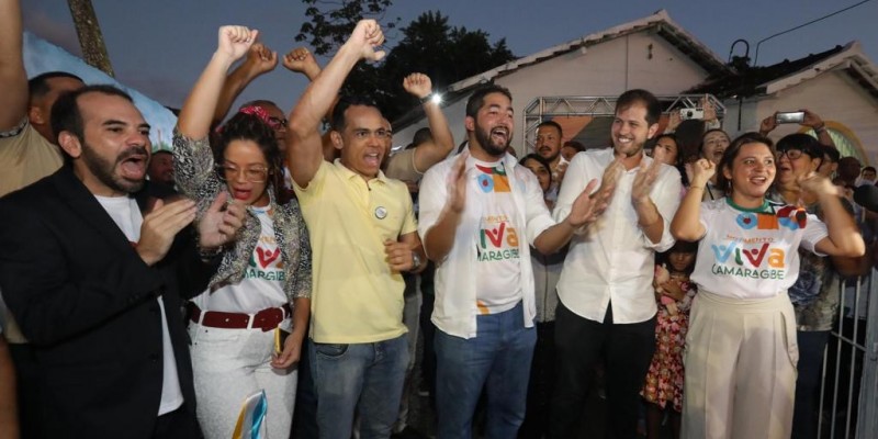 Pedro Campos e Ednaldo Moura inauguram sede do Movimento Viva Camaragibe
