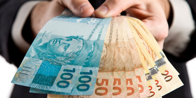 Valor foi fixado pelo governo em R$ 1.045