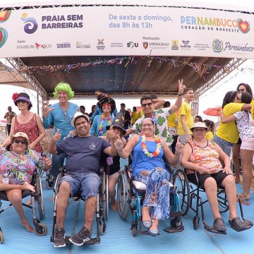 Prefeitura do Recife realiza Carnaval sem Barreiras na Praia de Boa Viagem