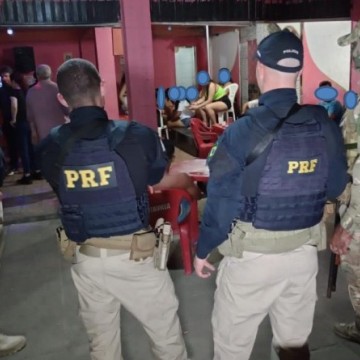 Quatro pessoas são presas durante operação contra crimes de exploração sexual em pontos de prostituição na RMR