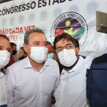 Danilo recebe apoio de vereadores durante congresso da UVP