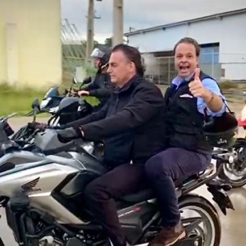 Bolsonaro vai fazer motociata no Recife, confirma Gilson Machado 