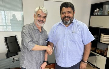 Presidente da Câmara de Ipojuca debate politica com o senador Humberto Costa