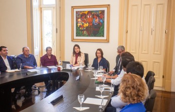  Débora Almeida considera positiva reunião de avicultores com Governadora Raquel Lyra