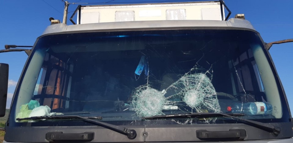 Jovem de 18 anos é detido em Caruaru por arremessar pedras em ônibus e caminhões