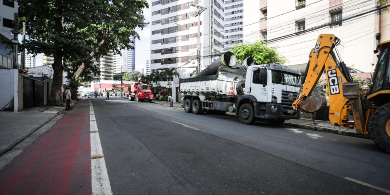 De acordo com a Autarquia de Manutenção e Limpeza Urbana (Emlurb), responsável pelo serviço, a obra exigirá uma mudança no trânsito local.