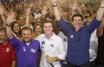  Miguel Coelho e Lisandro realizam grande ato político em Salgueiro