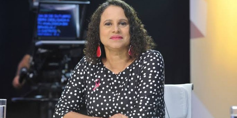 Coluna da sexta | A equação de Luciana Santos