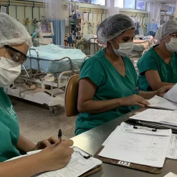Após decisão da Anvisa, Pernambuco reforça uso de máscaras em serviços de saúde
