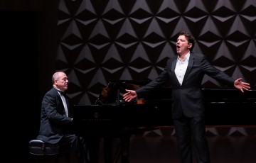 Barítono Paulo Szot e pianista Nahim Marun interpretam obra de Cláudio Santoro