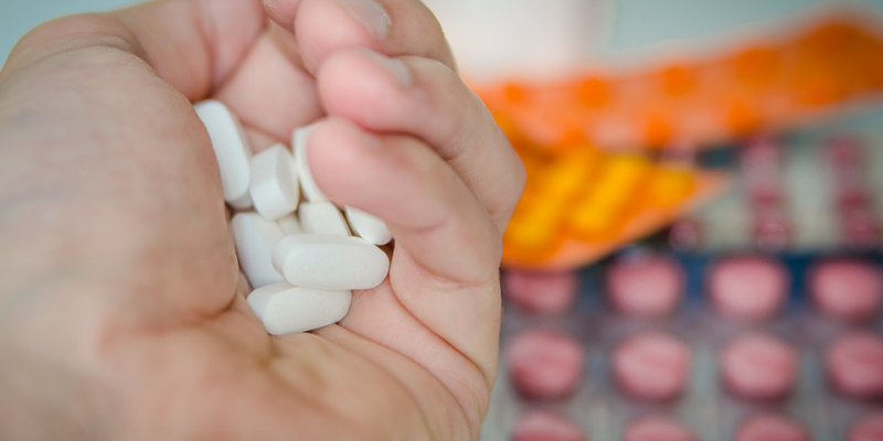De acordo com levantamento divulgado em abril, dos 231 tipos de medicamentos que deveriam ser fornecidos, 139 estavam indisponíveis
