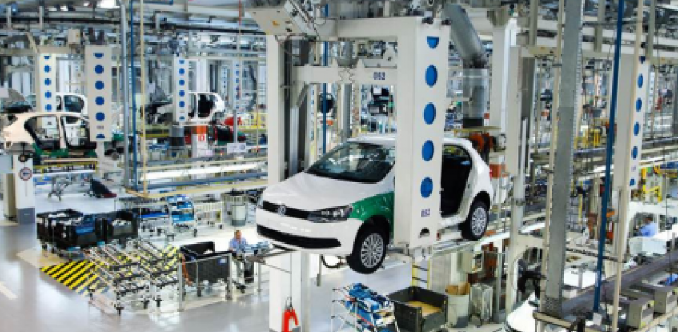 PANDEMIA: Volkswagen do Brasil suspende temporariamente produção